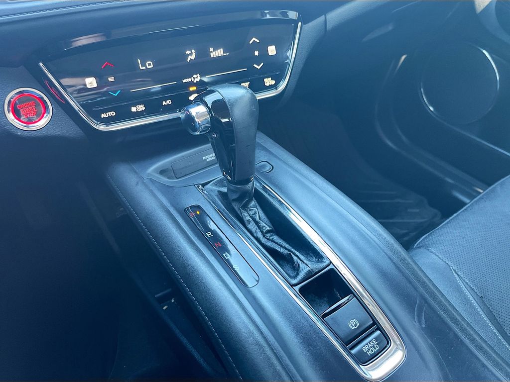 Used 2022 White Honda EX-L image 16