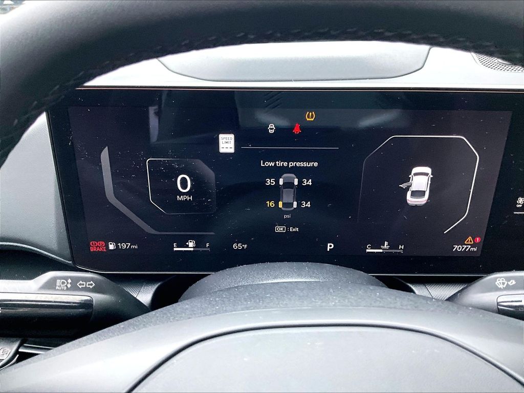 2025 Kia K4 — photo 25