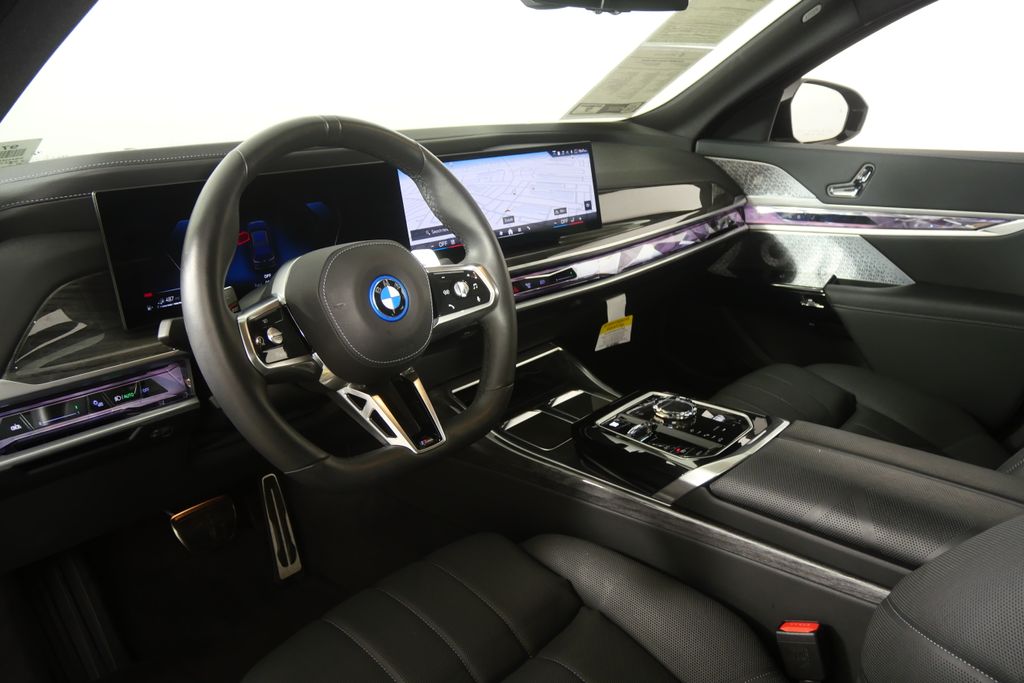 Thumbnail: 2026 BMW 7 Series - 12