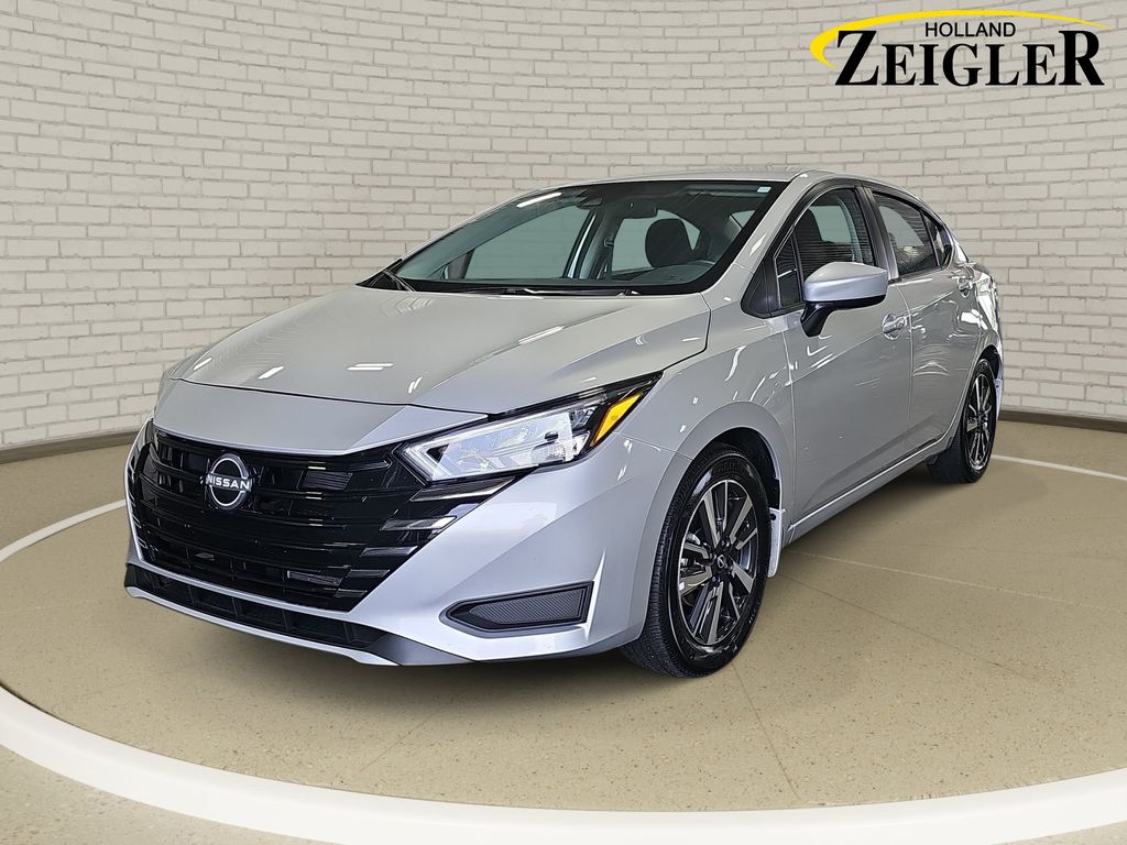 Brilliant Silver Metallic 2025 Nissan Versa Sedan Front-Wheel Drive Continuously Variable Transmission