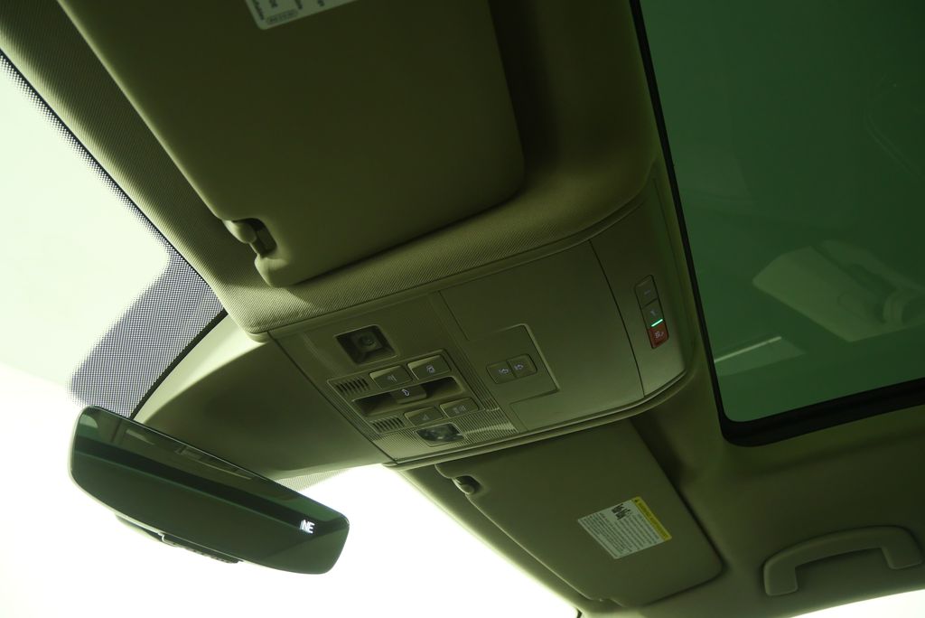 Thumbnail: 2021 Volkswagen Atlas - 20