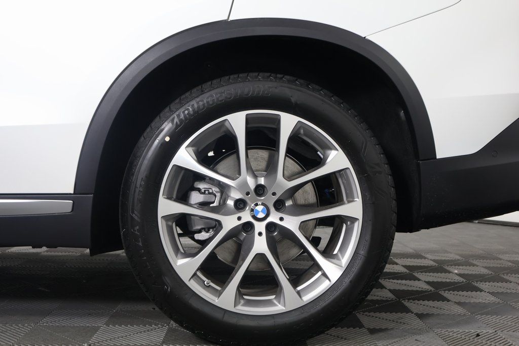 2025 BMW X5 sDrive40i 10