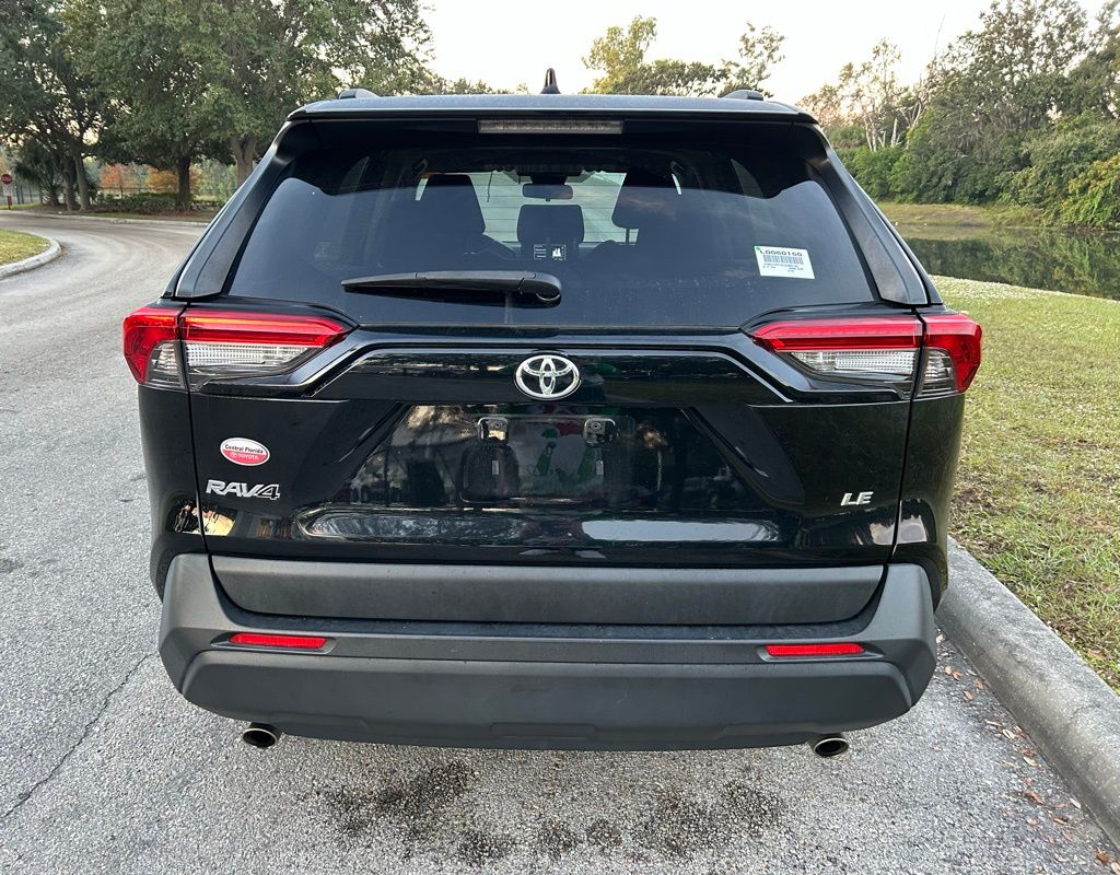 Thumbnail: 2020 Toyota RAV4 - 4