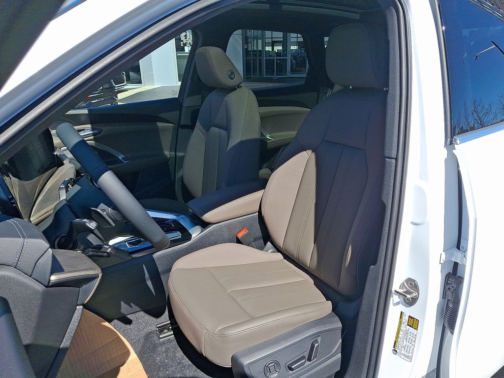 Thumbnail: 2026 Audi Q5 - 10