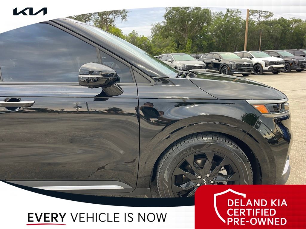 Used 2024 Kia Carnival Van