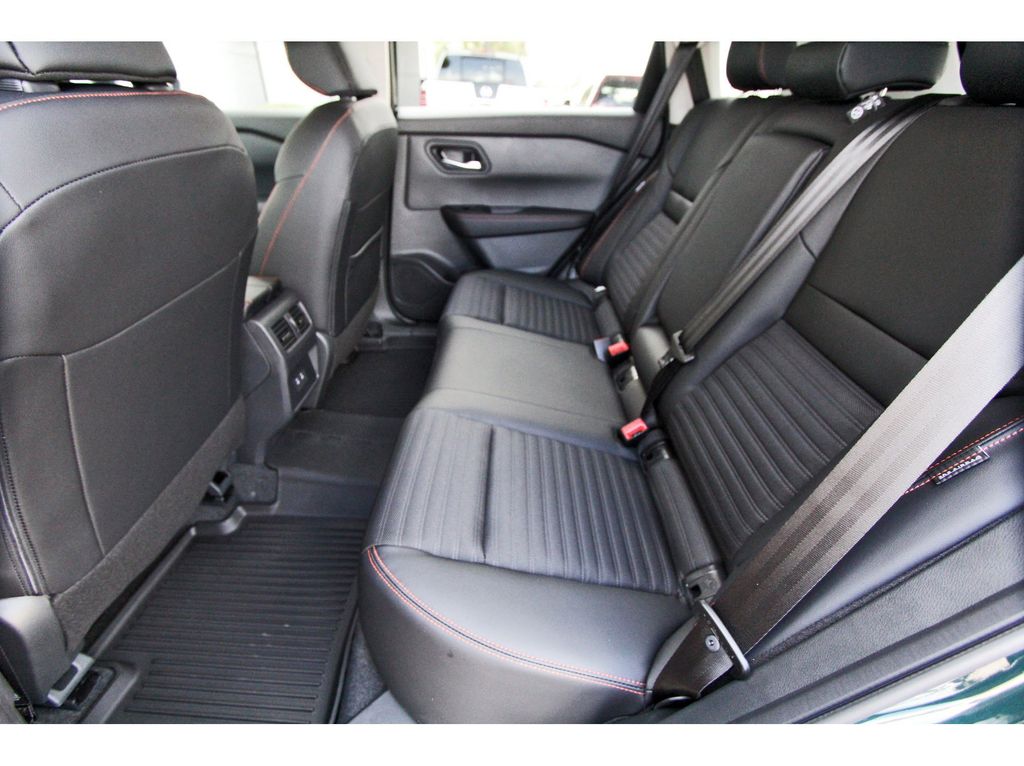 2026 Nissan Rogue Rock Creek - 6