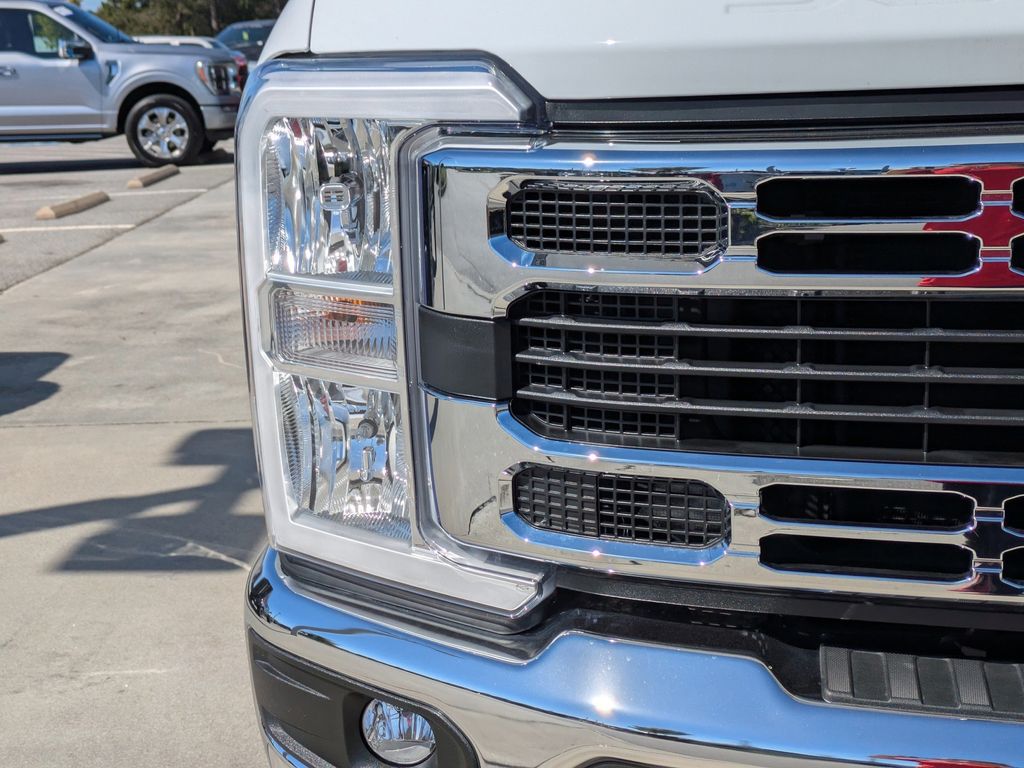 2025 Ford F-350 Chassis XL