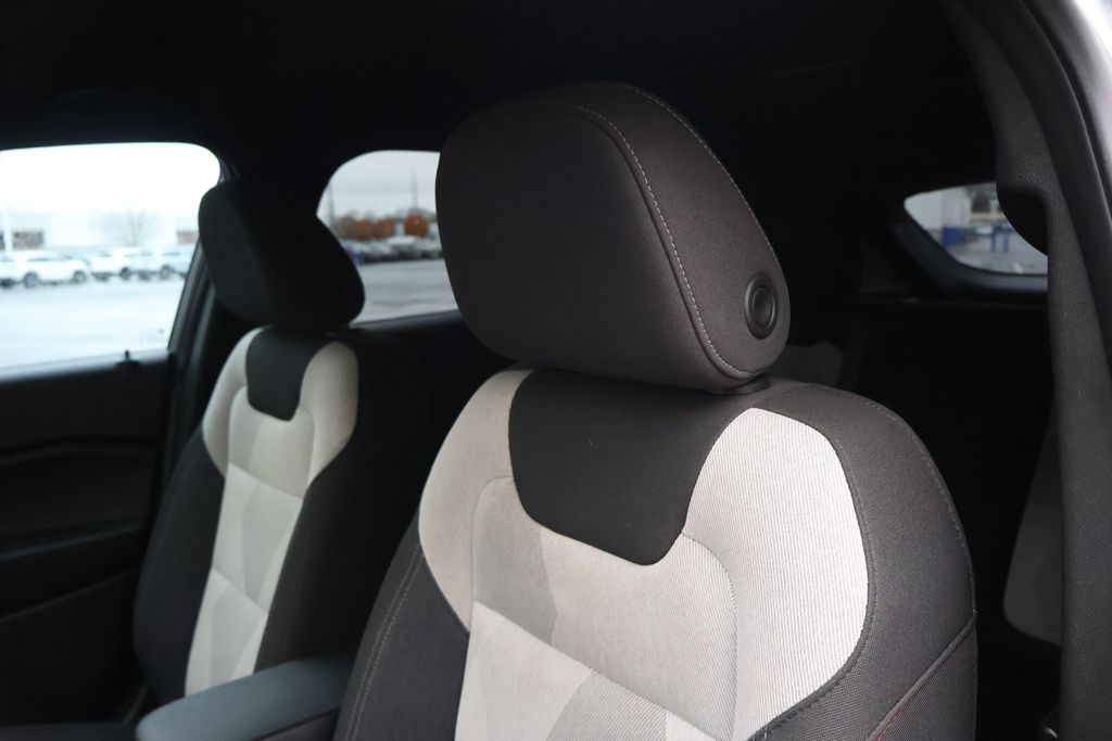 Thumbnail: 2024 Chevrolet Trax - 32