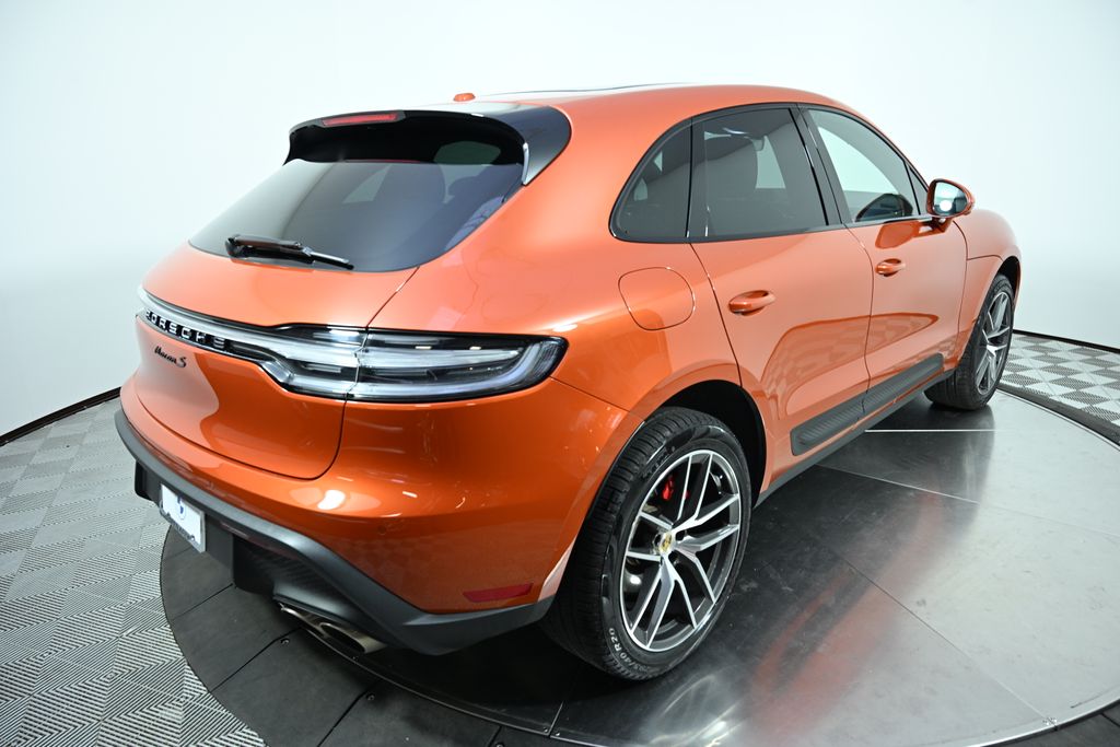 Thumbnail: 2024 Porsche Macan - 5