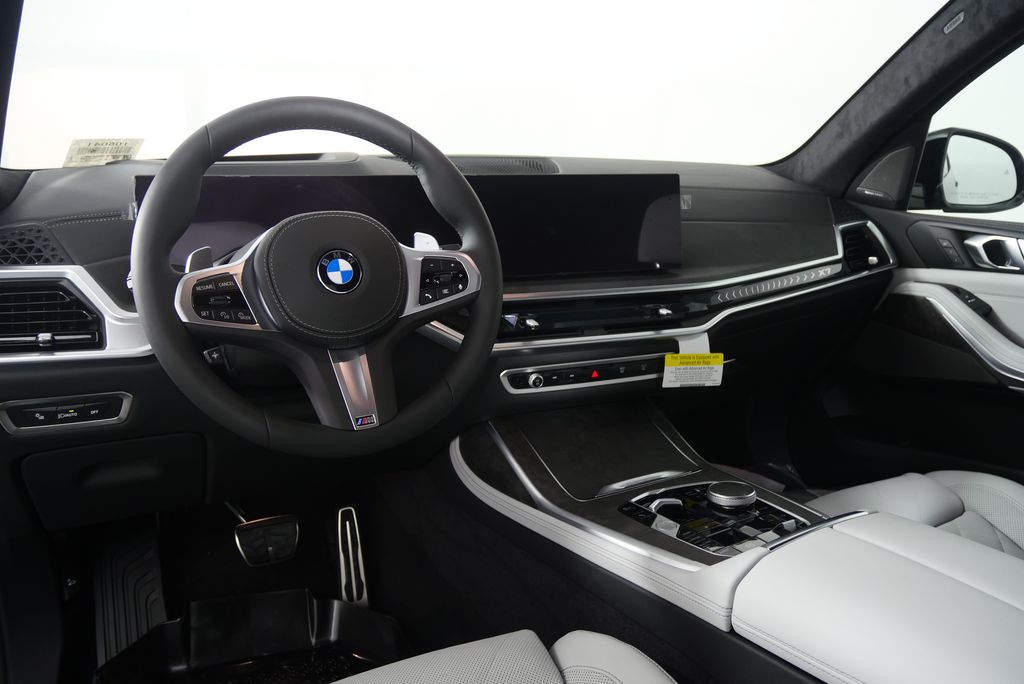 Thumbnail: 2026 BMW X7 - 20