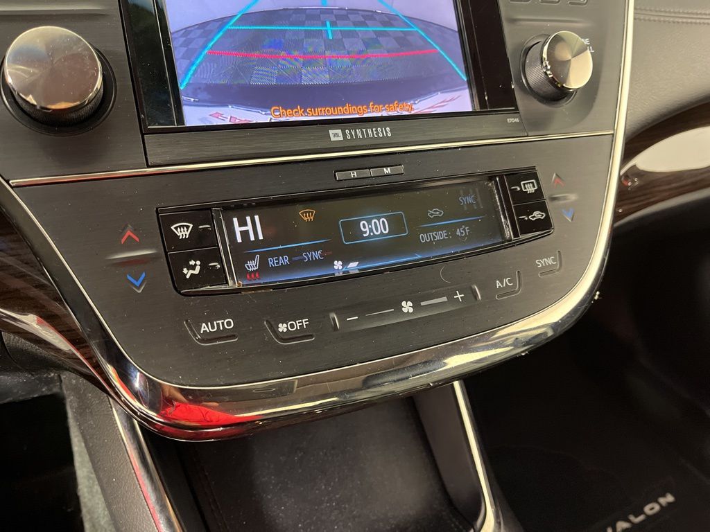 Thumbnail: 2013 Toyota Avalon - 32