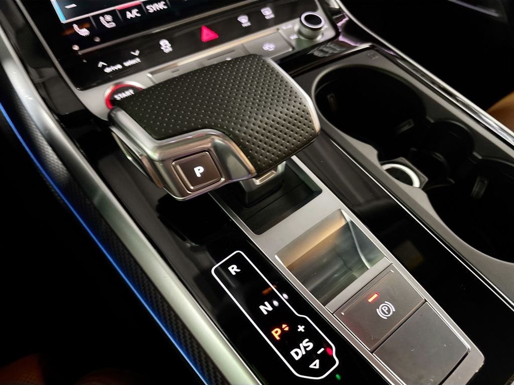 2025 Audi RS Q8 performance 4.0T