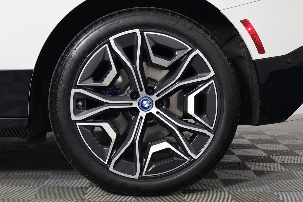 Thumbnail: 2024 BMW iX - 15