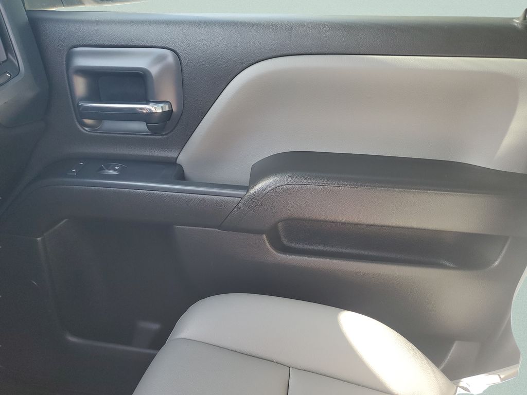 Used 2018 White Chevrolet WT image 12