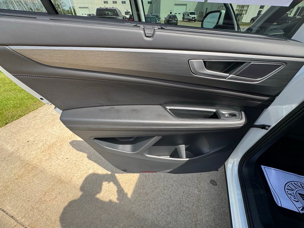 Used 2025 Volkswagen Atlas Cross Sport SUV