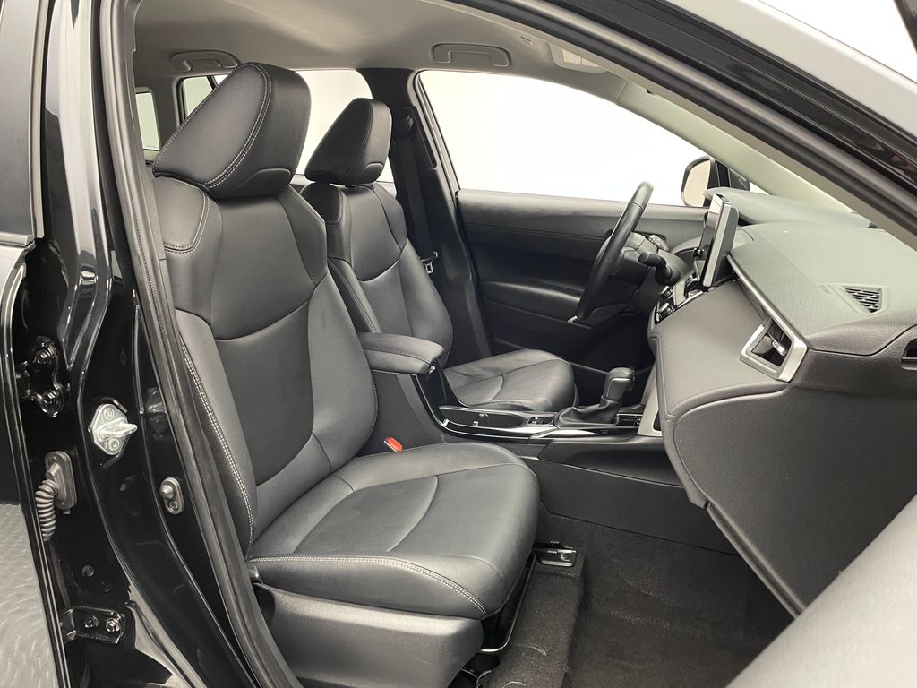 2023 Toyota Corolla Cross XLE 18