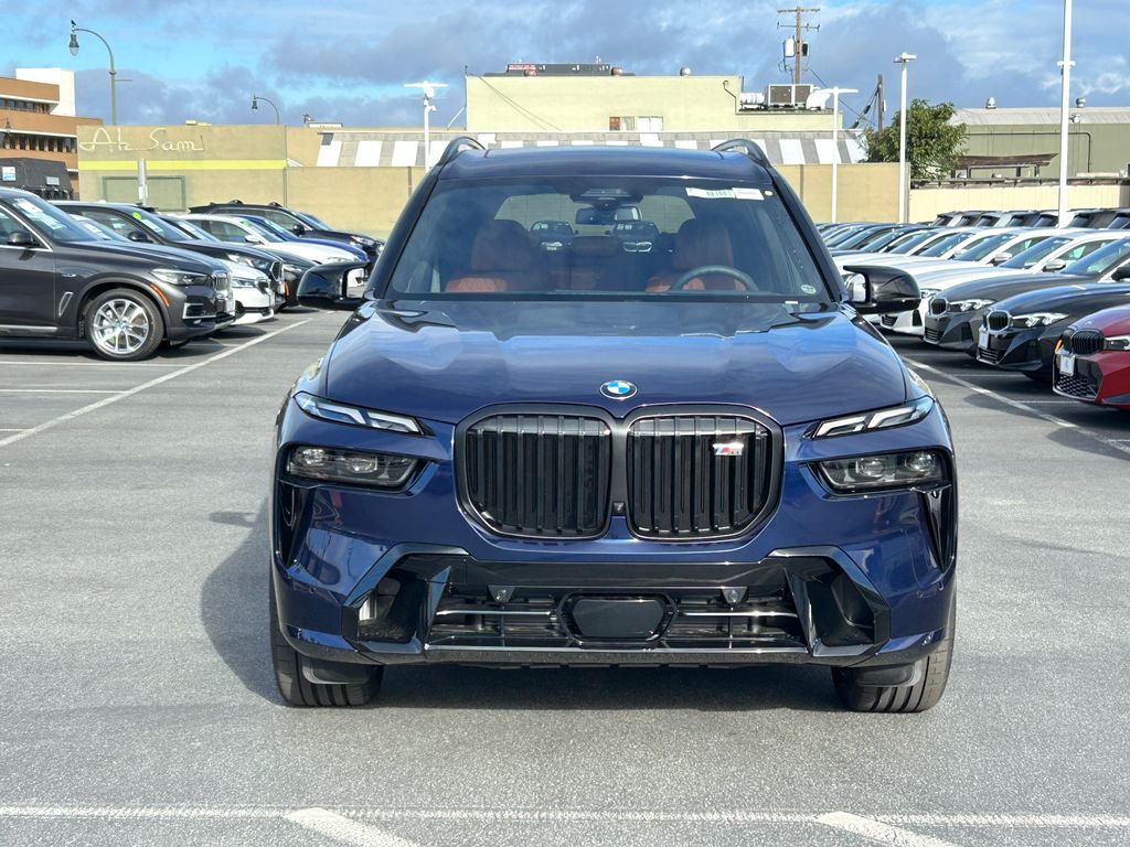 Thumbnail: 2026 BMW X7 - 8