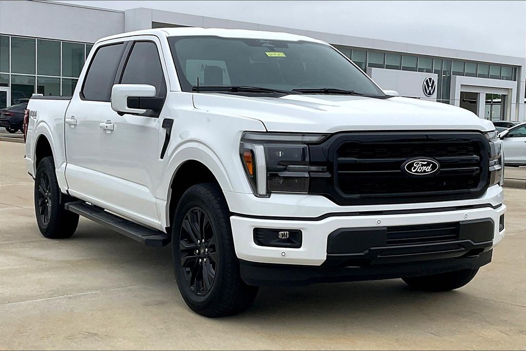 Oxford White 2026 Ford F-150 Lariat SuperCrew 4WD Pickup Truck Four-Wheel Drive Automatic