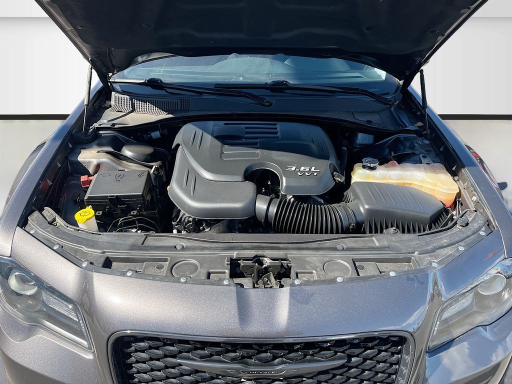 Used 2022 Gray Chrysler Touring image 28