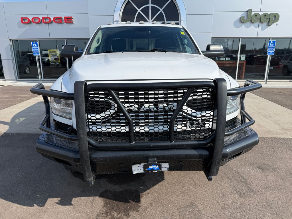 Used 2018 White Ram Laramie image 2