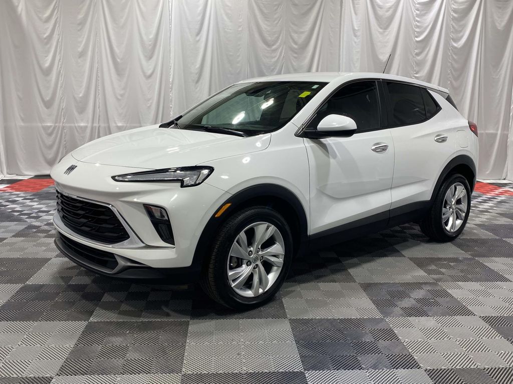 Summit White 2024 Buick Encore GX Preferred FWD SUV / Crossover Front-Wheel Drive Continuously Variable Transmission