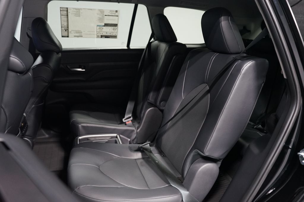 Thumbnail: 2026 Toyota Grand Highlander - 28