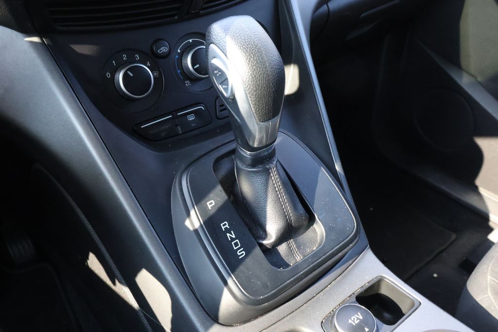 2014 Ford Escape S 27