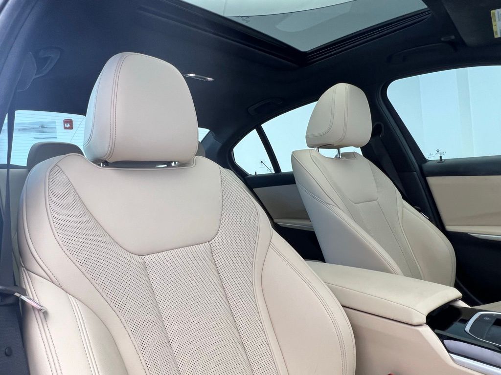 2023 BMW 3 Series 330i 8