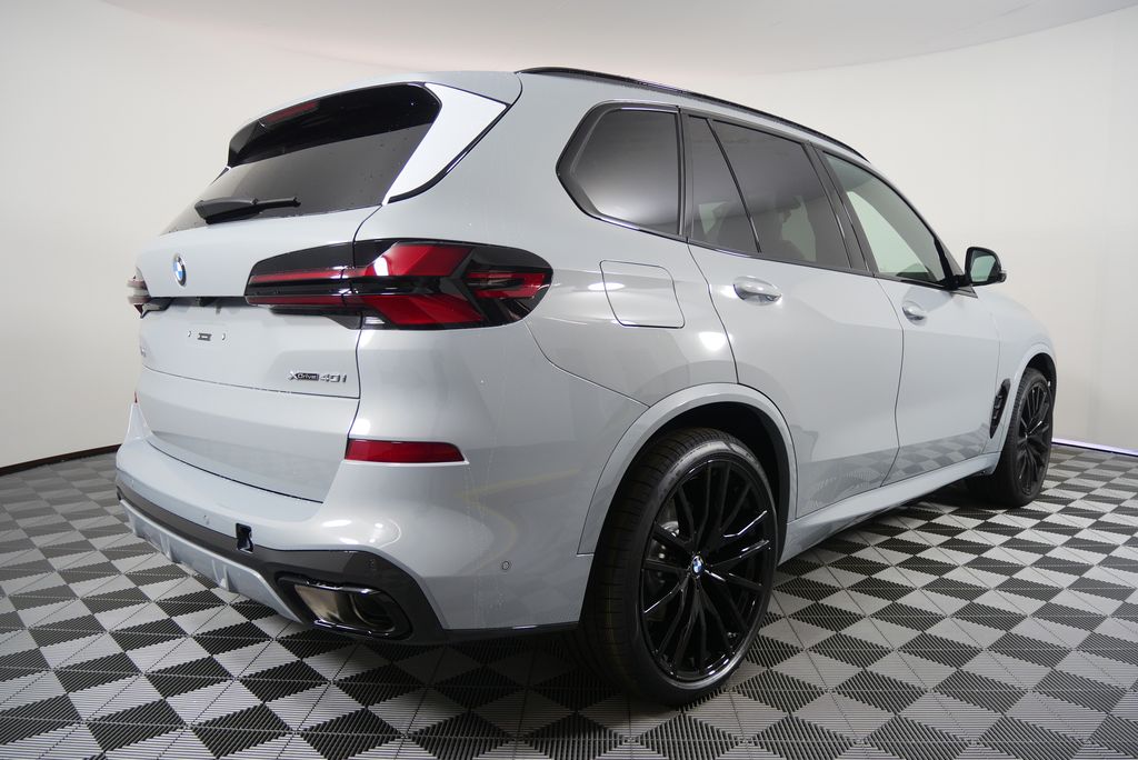 Thumbnail: 2026 BMW X5 - 3