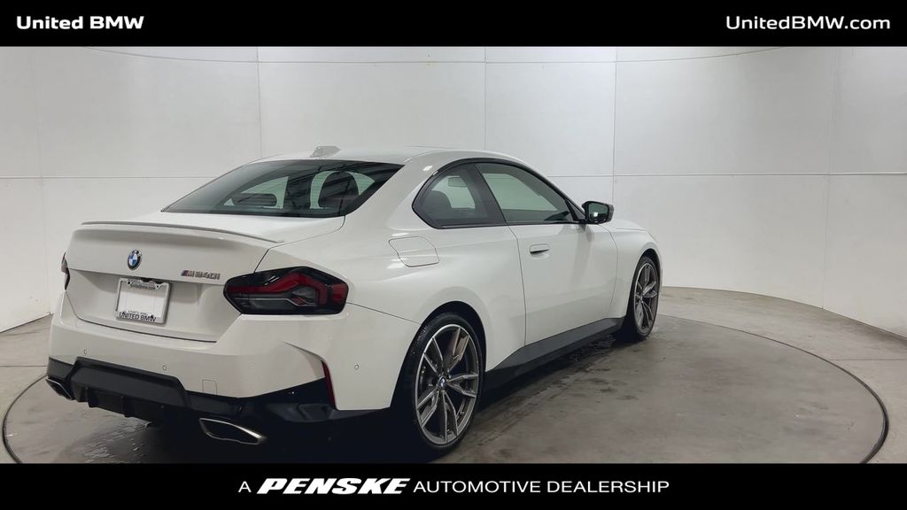 2024 BMW 2 Series M240i 8