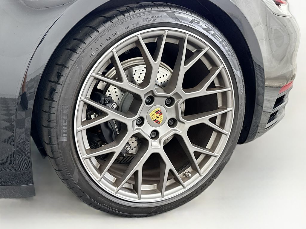 Thumbnail: 2022 Porsche 911 - 30