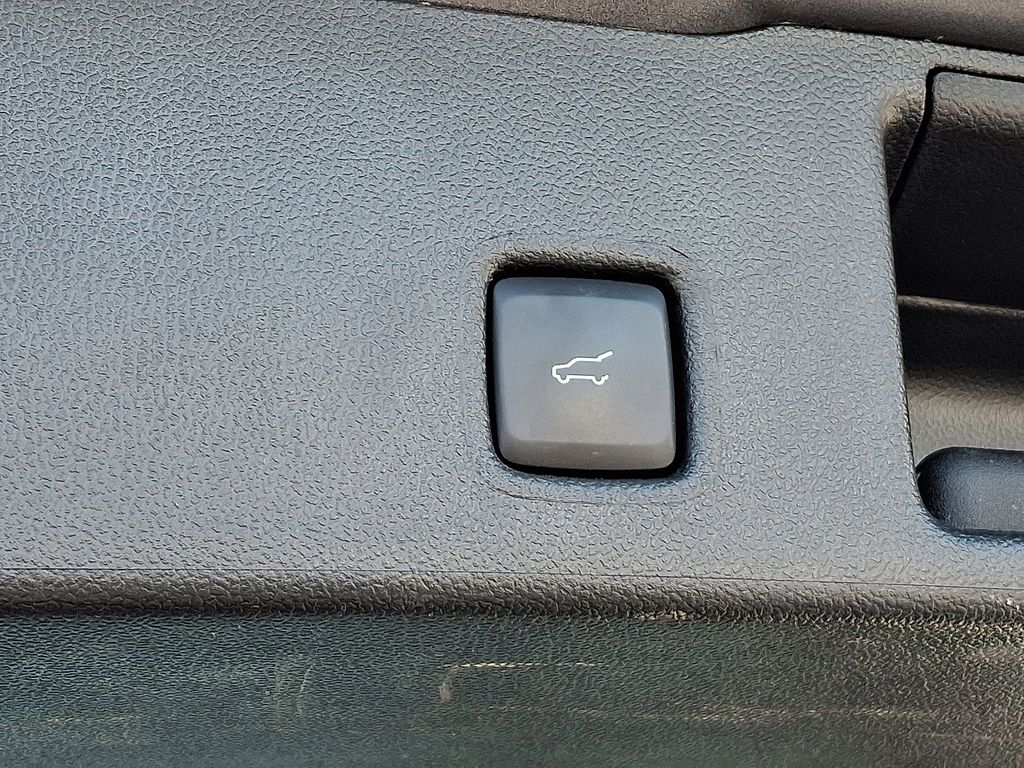 Thumbnail: 2022 Ford Escape - 31