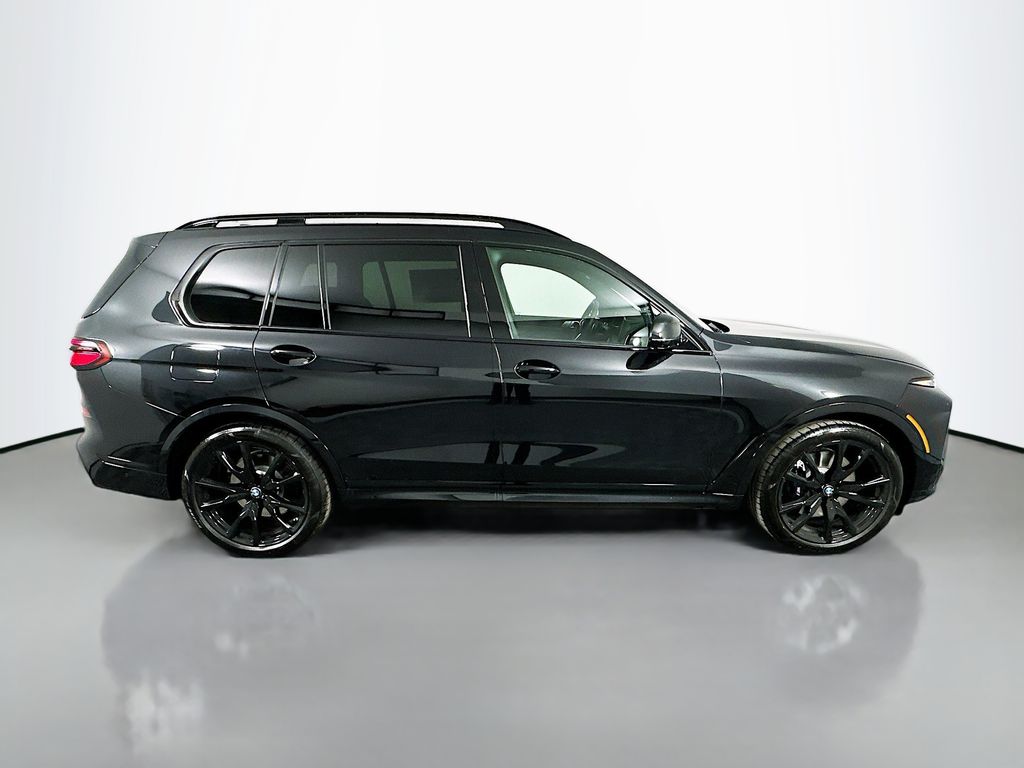 Thumbnail: 2026 BMW X7 - 4