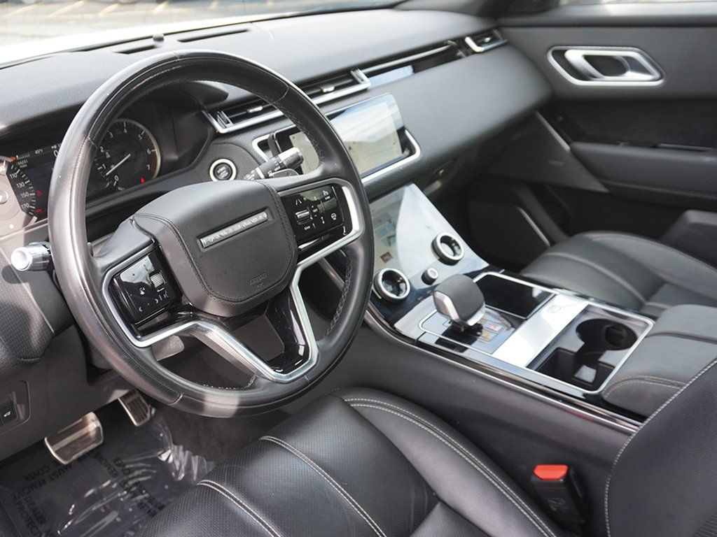 Used 2023 White Land Rover HST image 32