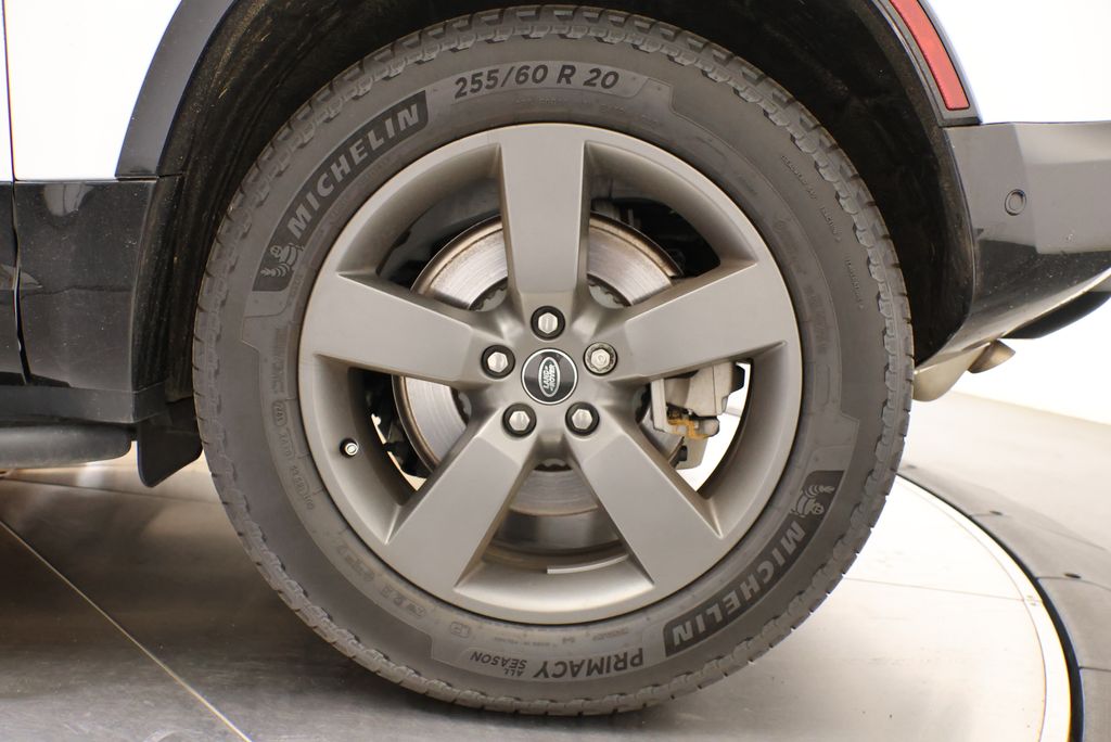 Thumbnail: 2025 Land Rover Defender - 10