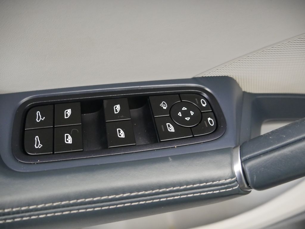 Thumbnail: 2023 Porsche  - 19