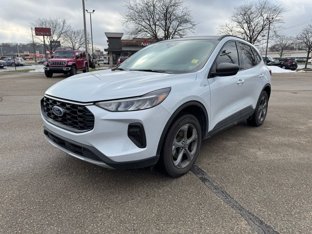 Silver Metallic 2025 Ford Escape ST-Line AWD SUV / Crossover All-Wheel Drive 8-Speed Automatic