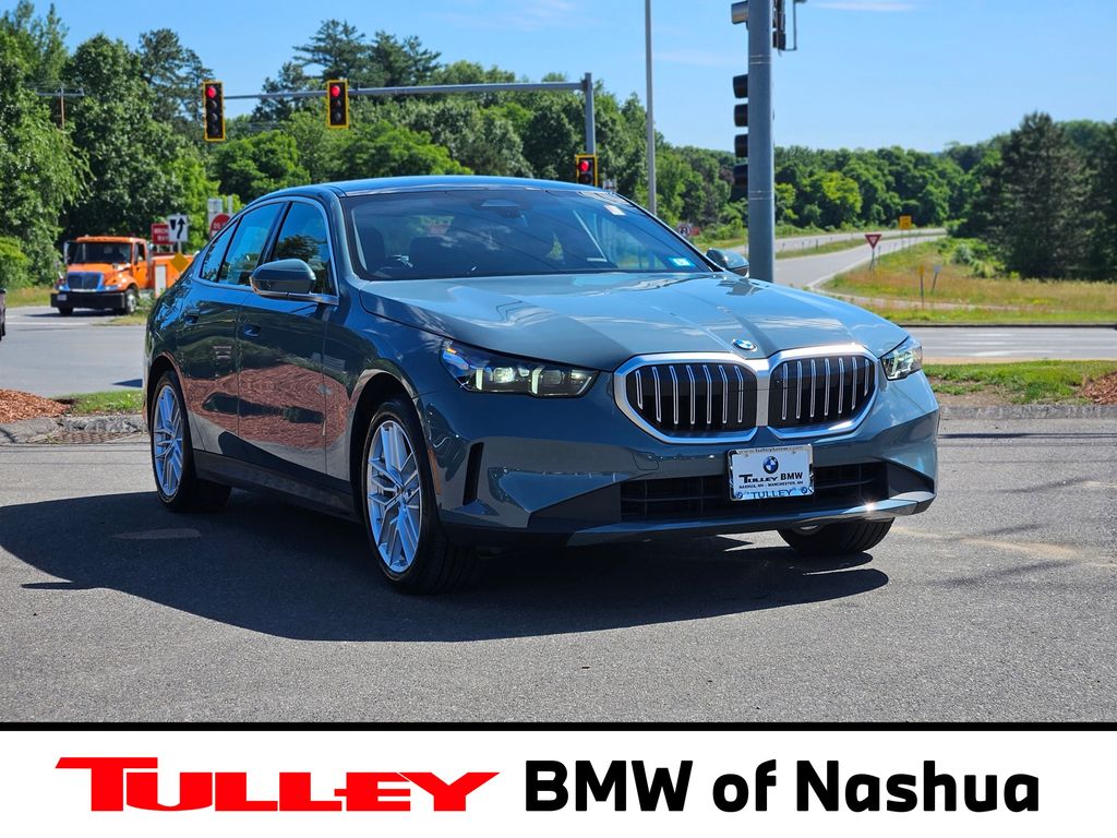 Cape York Green Metallic 2025 BMW 5 Series Sedan All-Wheel Drive 8-Speed Automatic