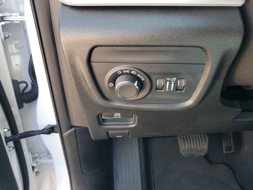 Used Car 2024 Jeep Grand Cherokee  Laredo For Sale Under $25,000 In Austin, Texas