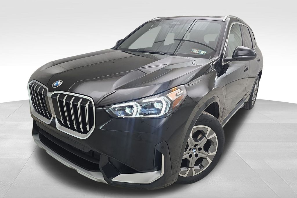 2026 BMW X1 28i's photo