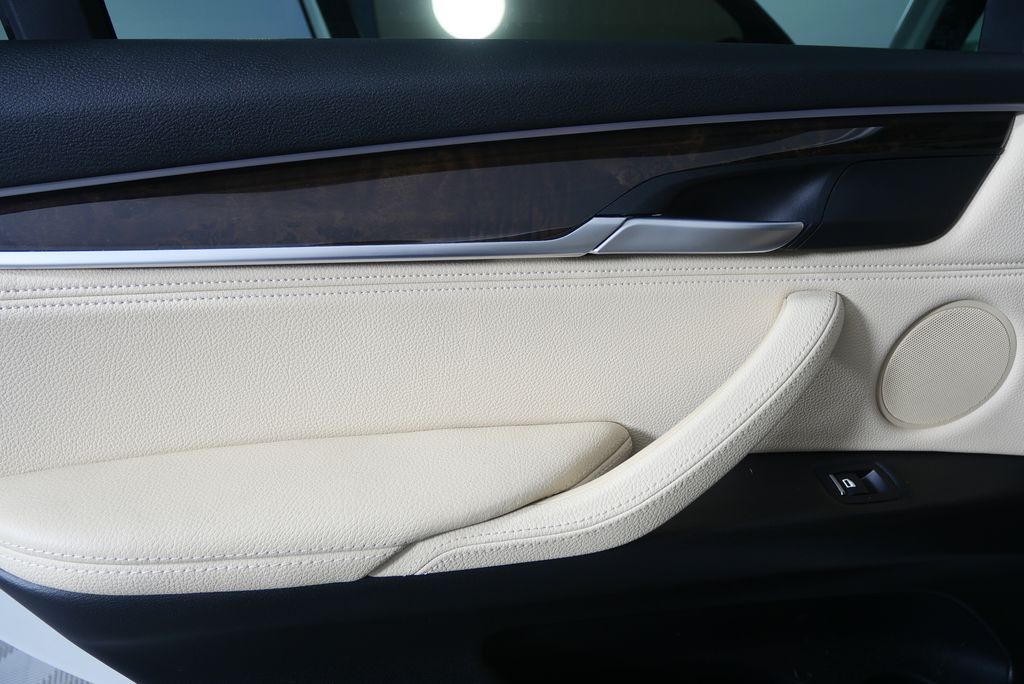 Thumbnail: 2017 BMW X5 - 14