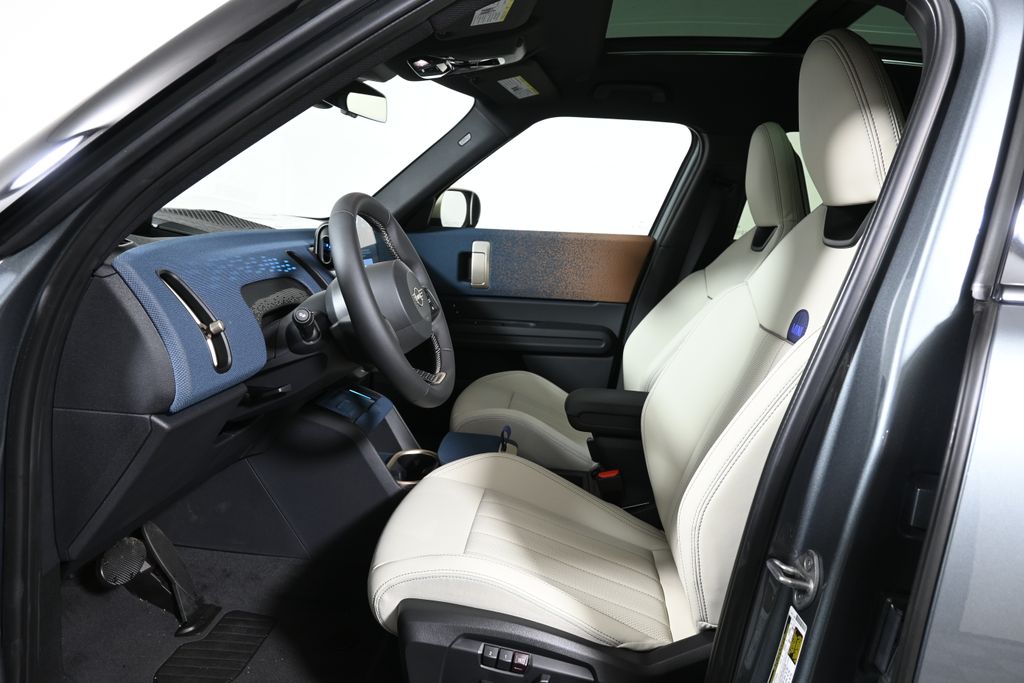 Thumbnail: 2027 MINI Cooper Countryman - 3
