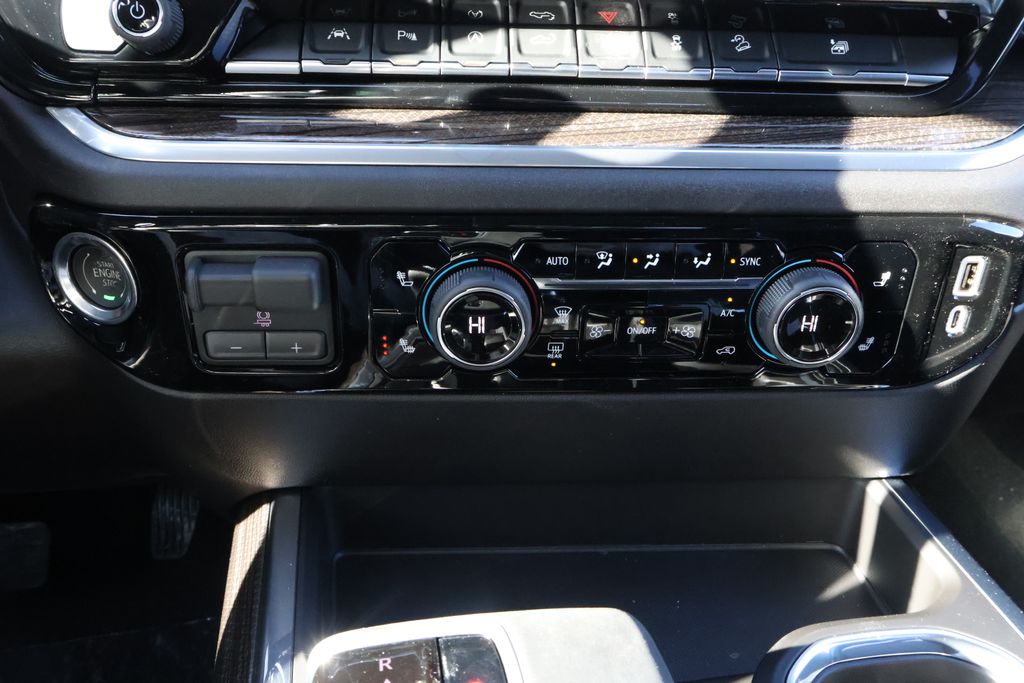 Thumbnail: 2026 Chevrolet Silverado 1500 - 25