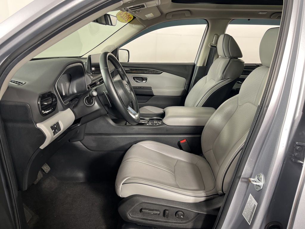 Thumbnail: 2024 Honda Pilot - 26
