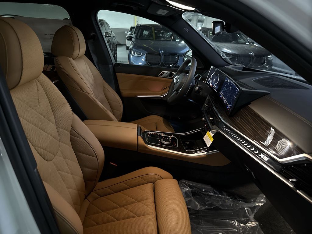 Thumbnail: 2026 BMW X5 - 25