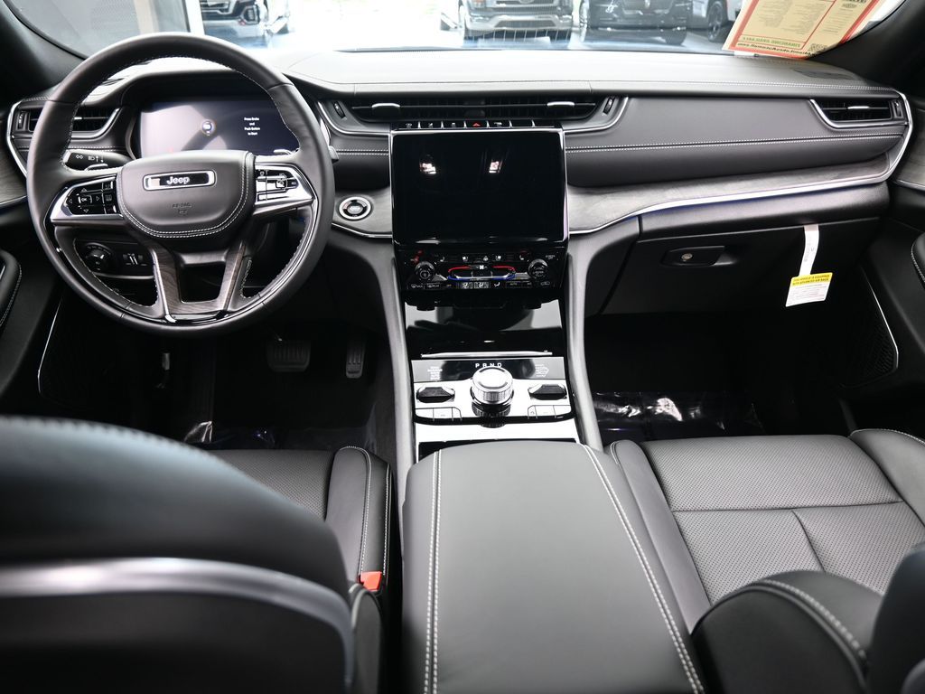 Used 2024 Silver Zynith Jeep Overland image 45