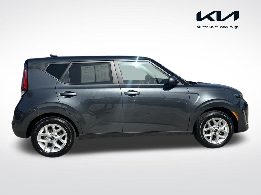 Gravity Gray 2025 Kia Soul SUV / Crossover Front-Wheel Drive Continuously Variable Transmission