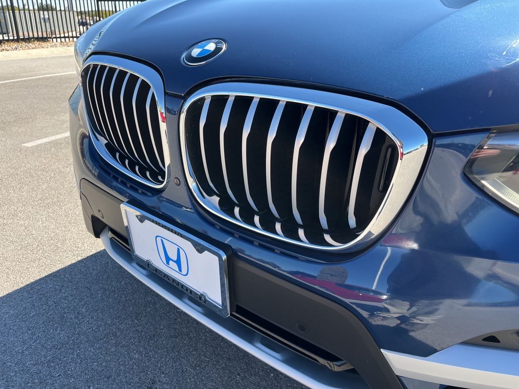 Thumbnail: 2021 BMW X3 - 16