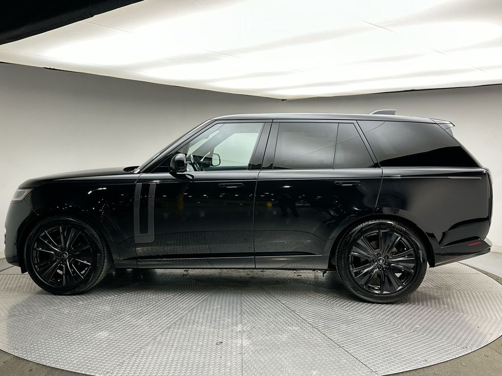 Thumbnail: 2025 Land Rover Range Rover - 10