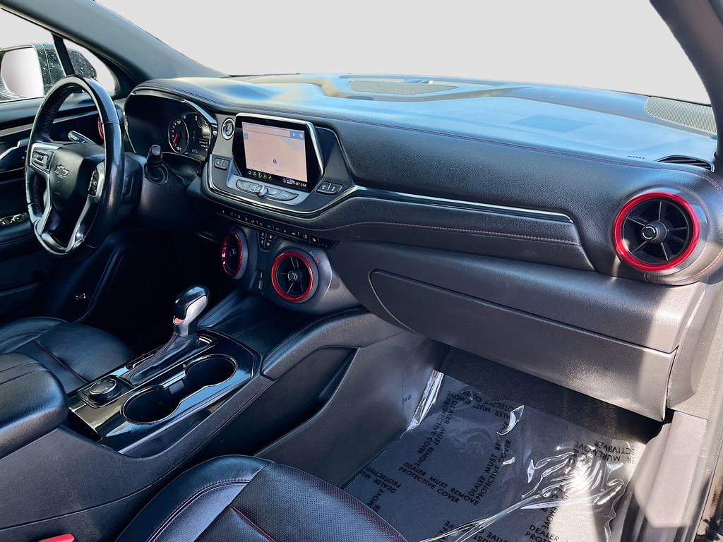 Used 2020 Black Chevrolet RS image 29